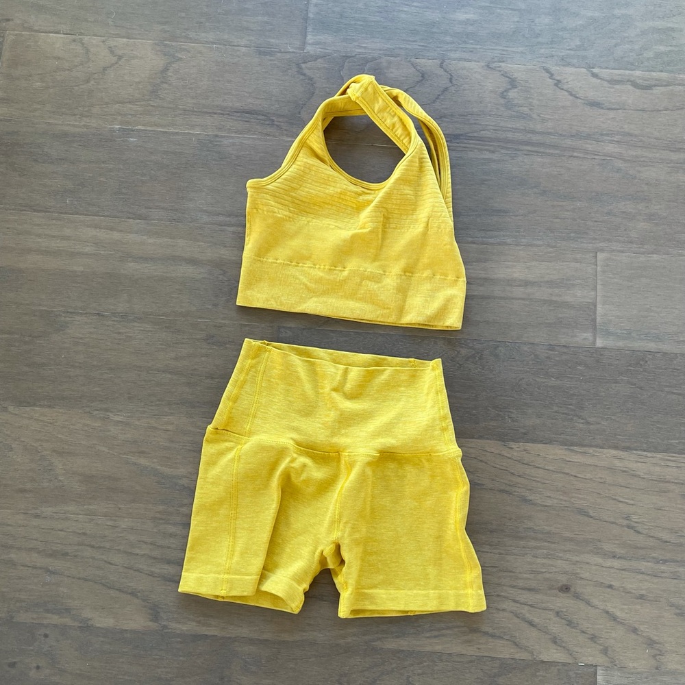 Alphalete shorts & sports bra set